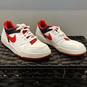 Nike Full Force Sneaker